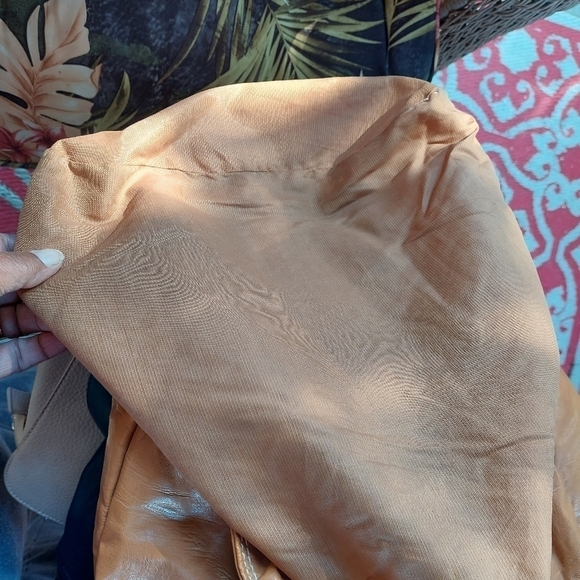 Capezio Butterscotch Large Handbag/Purse - Picture 14 of 14